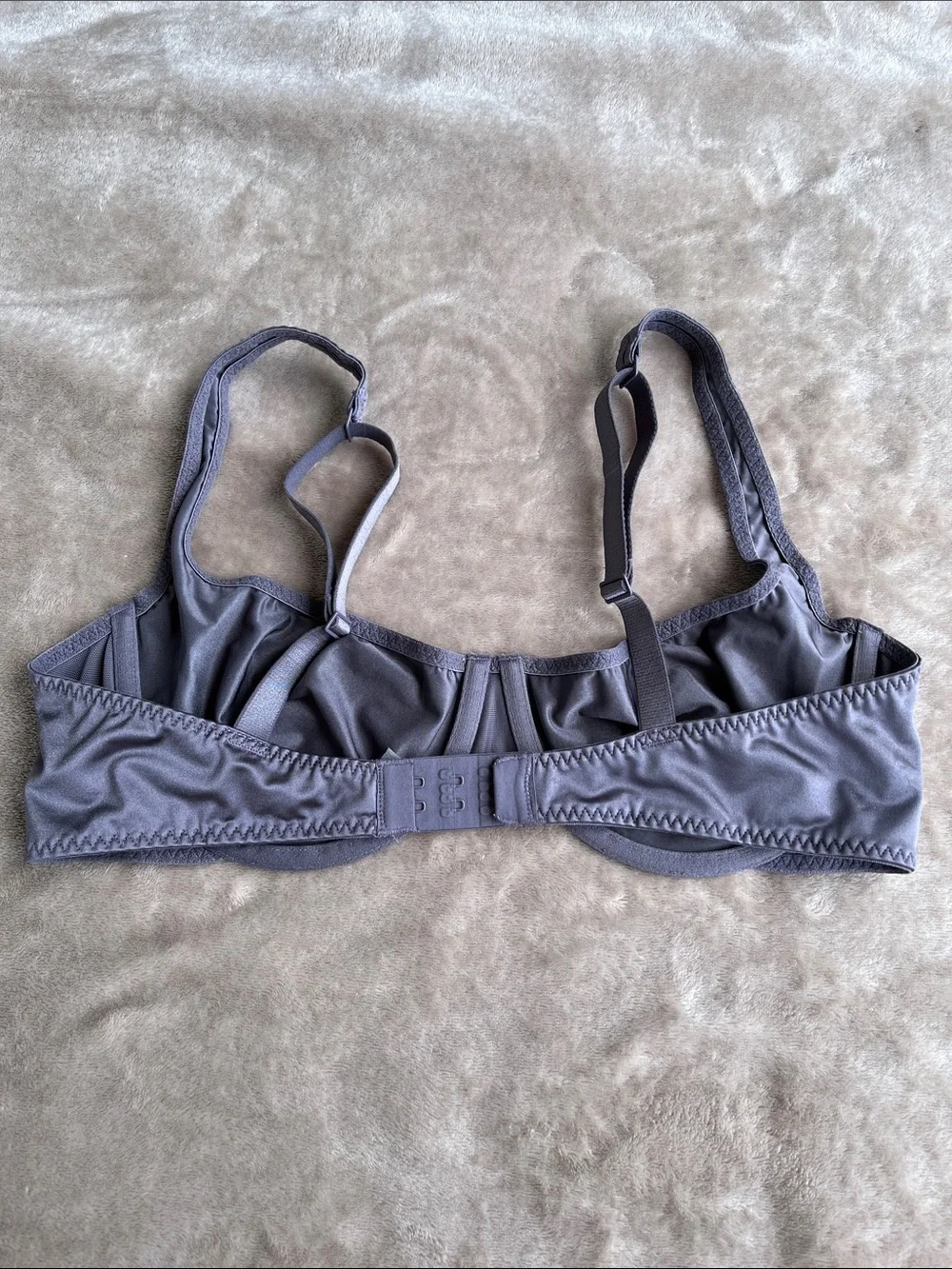 SKIMS Unlined Balconette Bra, Size 36C - Picture 7 of 12